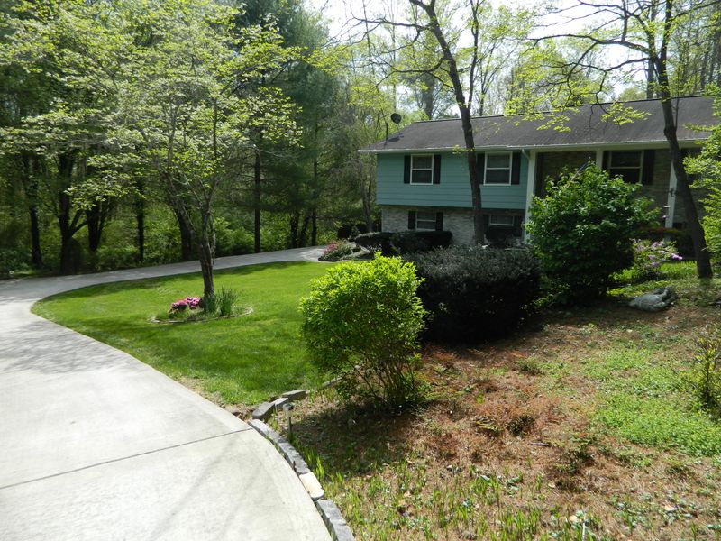 105 Newridge Rd, Oak Ridge, TN 37830