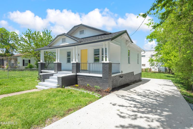 105 Oglewood Ave, Knoxville, TN 37917