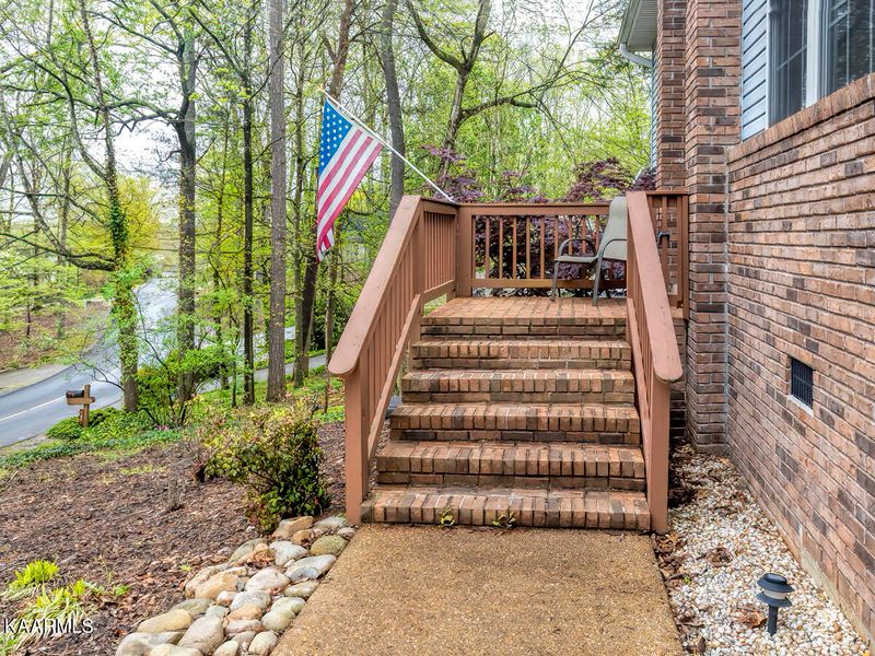 105 Oostanali Way, Loudon, TN 37774