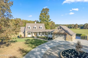 105 Padstow Ln, Lenoir City, TN 37772