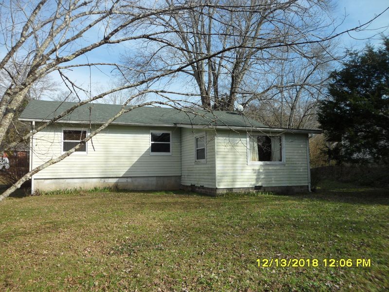 105 Paoli Ln, Oak Ridge, TN 37830