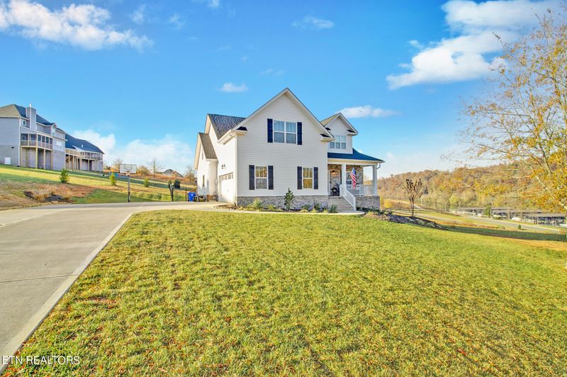 105 Plumberry St, Oak Ridge, TN 37830