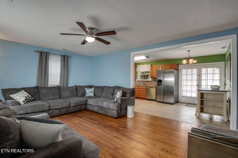 105 Port Madison Dr, Loudon, TN 37774