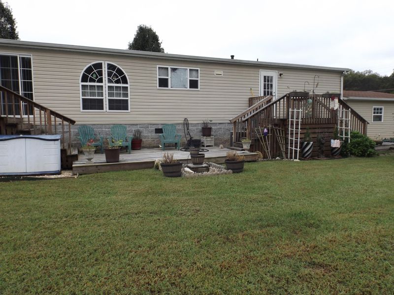 105 Rex Ln, Friendsville, TN 37737