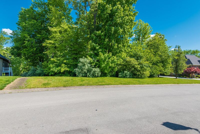 105 Rock Bridge Greens Blvd, Oak Ridge, TN 37830