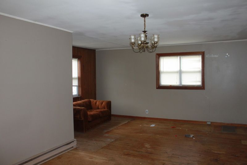 105 S Cross St, Oneida, TN 37841