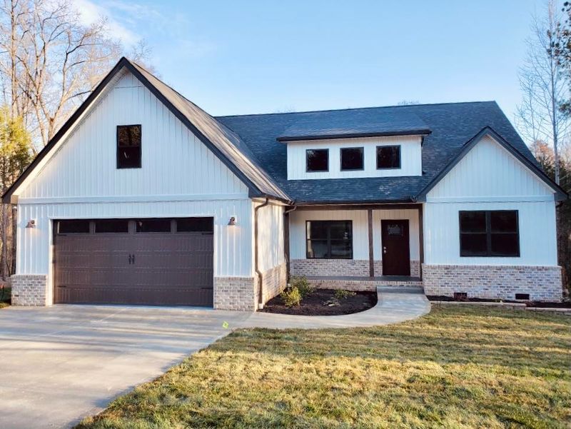 105 Sasa Way, Loudon, TN 37774