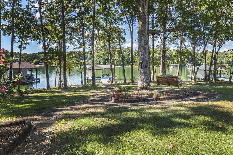 105 Spavinaw Pl, Loudon, TN 37774