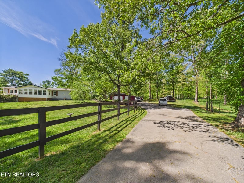 105 Speers Rd, Kingston, TN 37763
