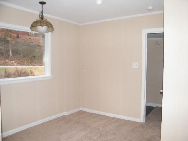 105 Taylor Rd, Oak Ridge, TN 37830