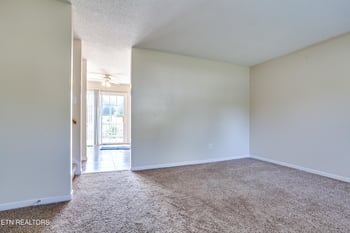 105 Tracy Ln, Oak Ridge, TN 37830