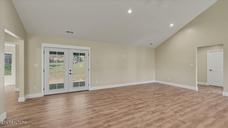 105 Van Stowe Rd, Harriman, TN 37748