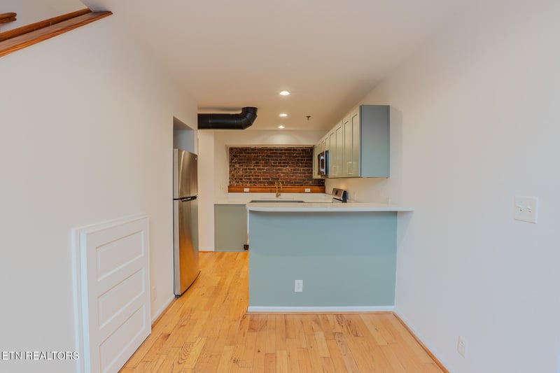 105 W Jackson Ave #2, Knoxville, TN 37902