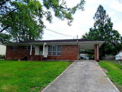 105 W Lincoln Rd, Oak Ridge, TN 37830
