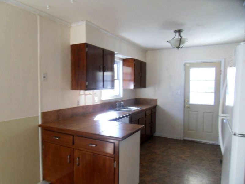 105 W Lincoln Rd, Oak Ridge, TN 37830