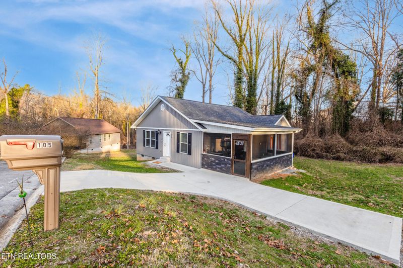 105 Waddell Pl, Oak Ridge, TN 37830