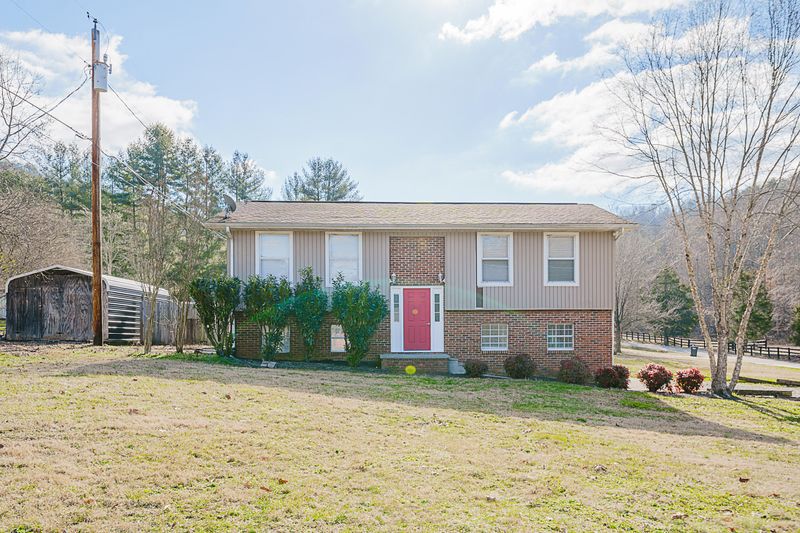 105 Wells Rd, Powell, TN 37849