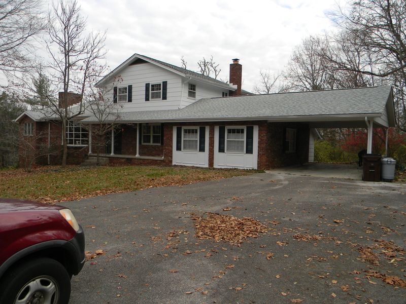 105 Wiltshire Dr, Oak Ridge, TN 37830