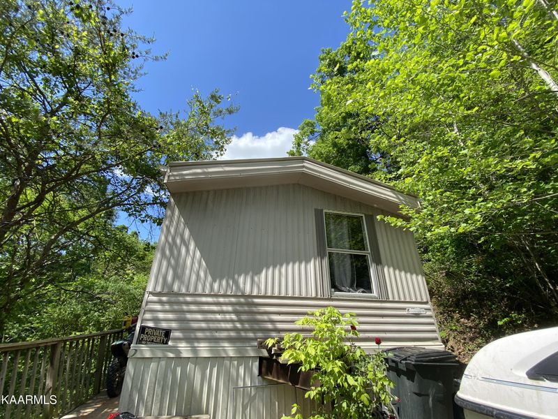 1050 Loop Rd, Sevierville, TN 37876