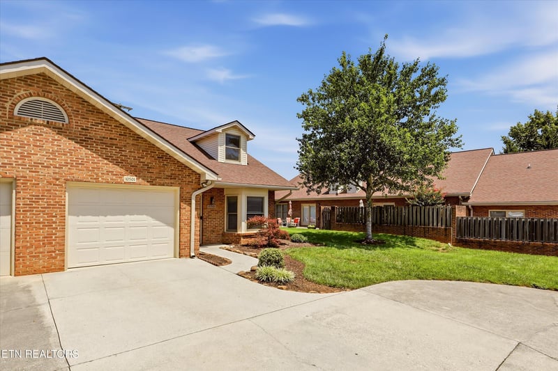 10501 Raven Ct, Knoxville, TN 37922