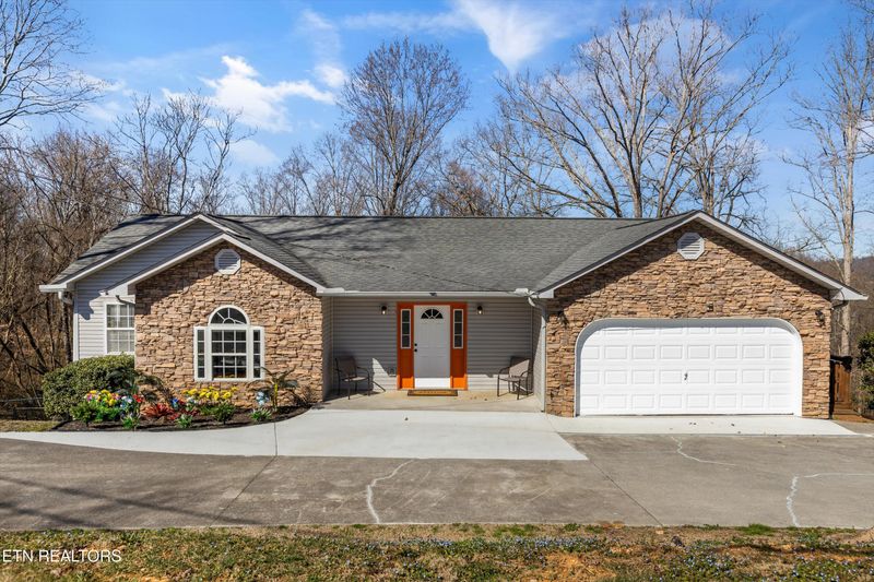 1051 N Old Grey Ridge Rd, Maryville, TN 37801