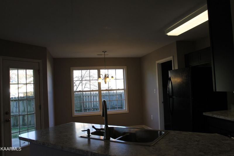 1051 Stones Throw Ln, Sevierville, TN 37876