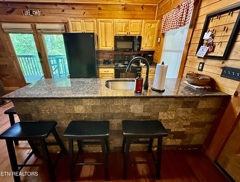 1051 Willard Way, Sevierville, TN 37876