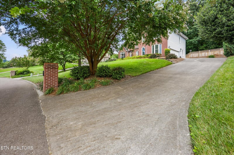 10534 Aspen Ridge Ln, Knoxville, TN 37932