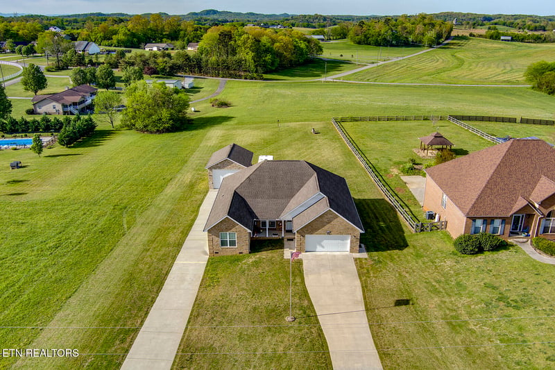 1054 Disco Loop Rd, Friendsville, TN 37737