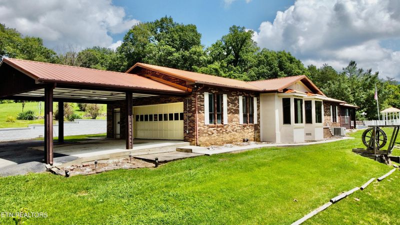 10545 Baker Hwy, Pioneer, TN 37847