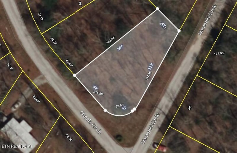 1055 Oceola Cir, Crossville, TN 38572