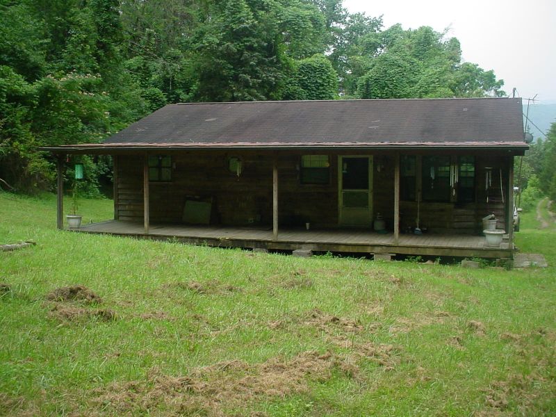1056 Cherry Bottom Road Rd, Caryville, TN 37714