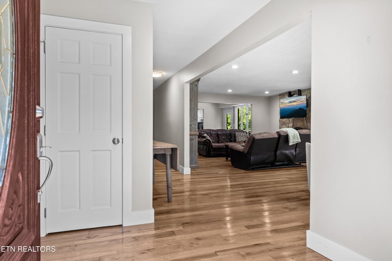 1056 Topside Dr, Sevierville, TN 37862