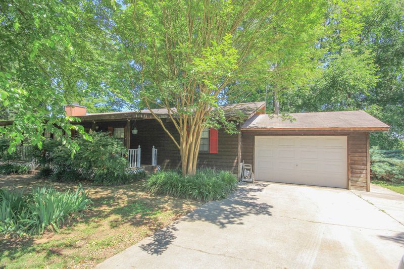 1057 Eagle View Dr, Kodak, TN 37764