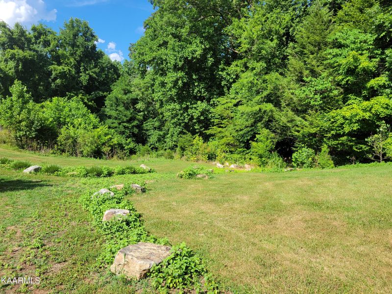 1057 Old Oliver Rd, Walland, TN 37886