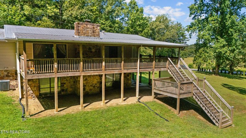 1057 Topside Dr, Sevierville, TN 37862
