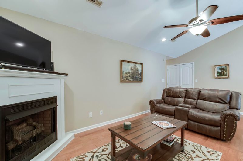 1058 Jadestone Way, Knoxville, TN 37923