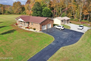 1058 Mountain View Rd, Robbins, TN 37852
