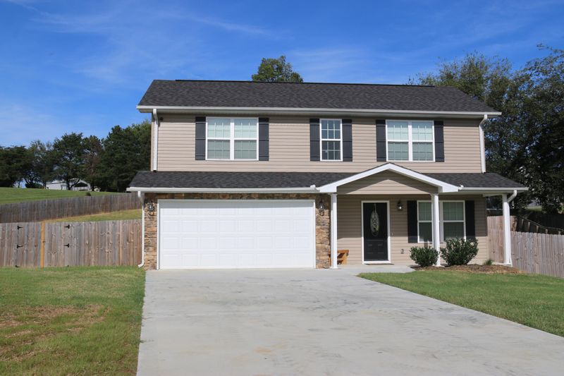 1059 Stones Throw Ln, Sevierville, TN 37876