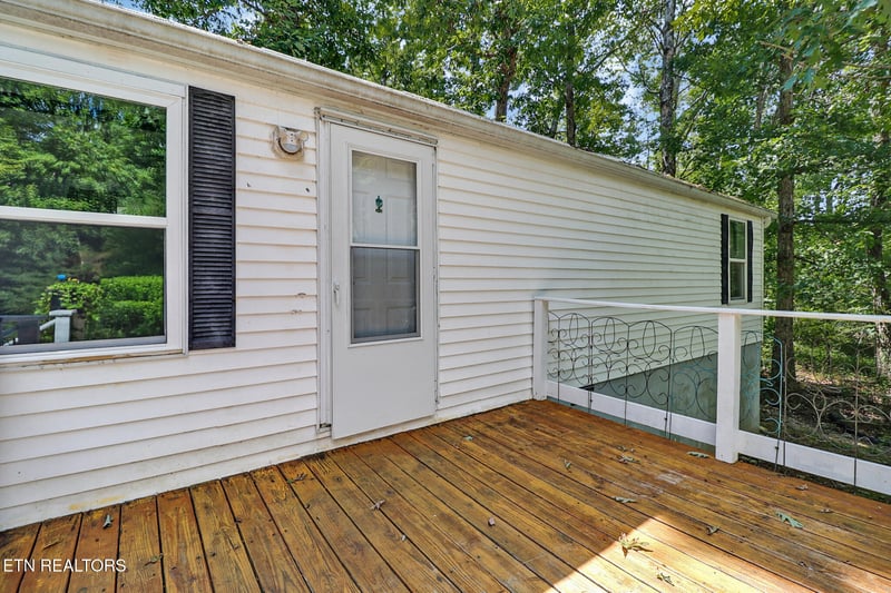 106 Avon Ln, Crossville, TN 38558