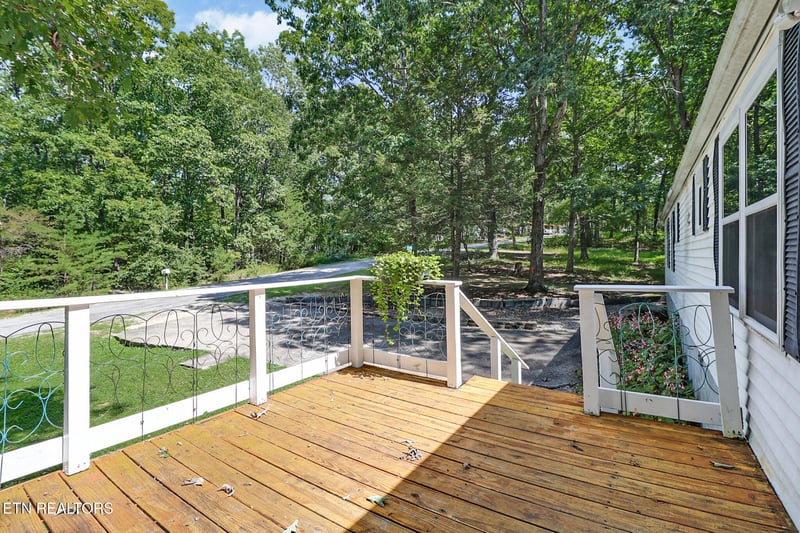 106 Avon Ln, Crossville, TN 38558