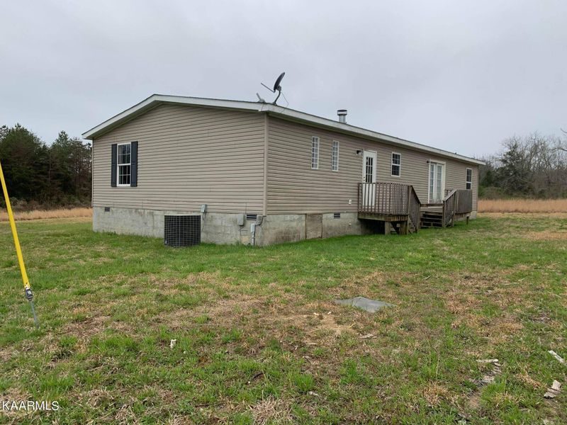 106 Aytes Ln, Lancing, TN 37770