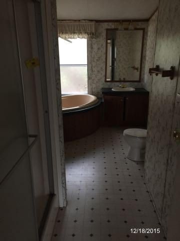 106 Beaver Creek Ln, Powell, TN 37849
