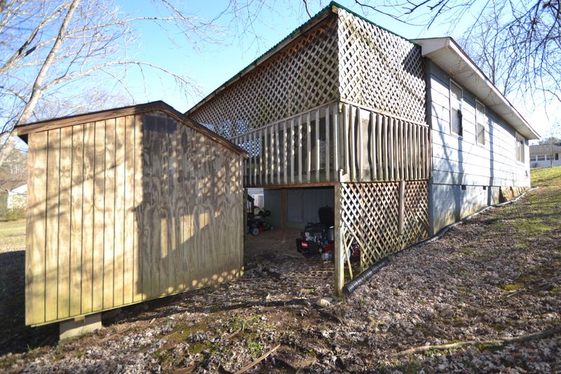 106 Briar Rd, Oak Ridge, TN 37830