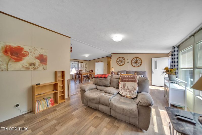 106 Buckskin Ln, Maynardville, TN 37807