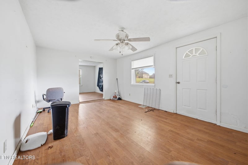 106 Butter & Egg Rd, Jacksboro, TN 37757