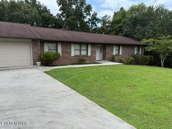 106 Circle Dr, Harriman, TN 37748
