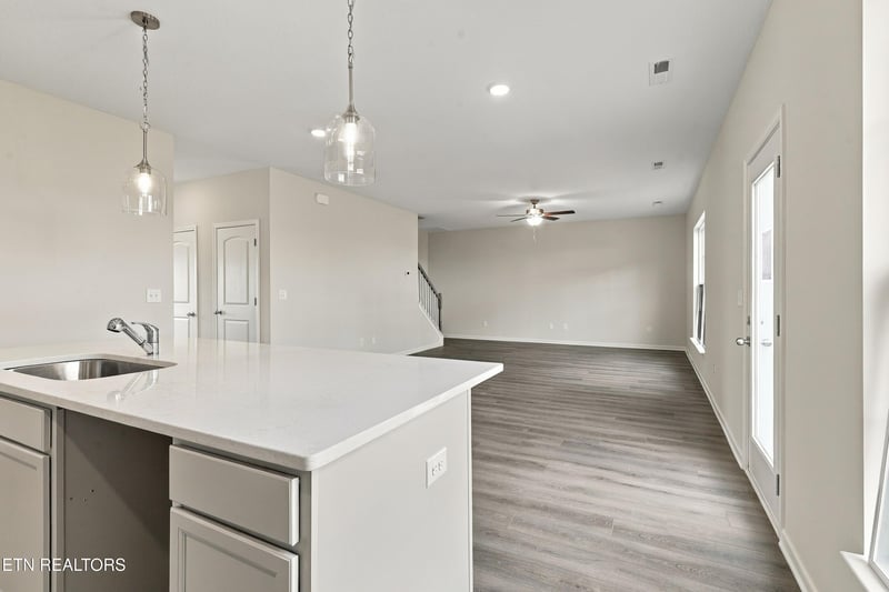 106 Clover Meadow Ln, Maryville, TN 37801
