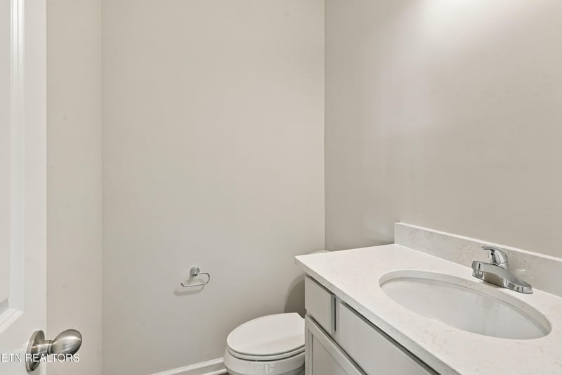 106 Clover Meadow Ln, Maryville, TN 37801