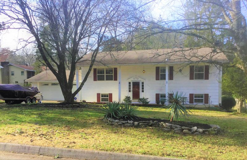106 Colgate Rd, Oak Ridge, TN 37830